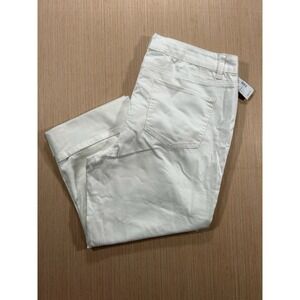 Maurices Mid Rise White Cuffed Crop Pants NWT Sz 16